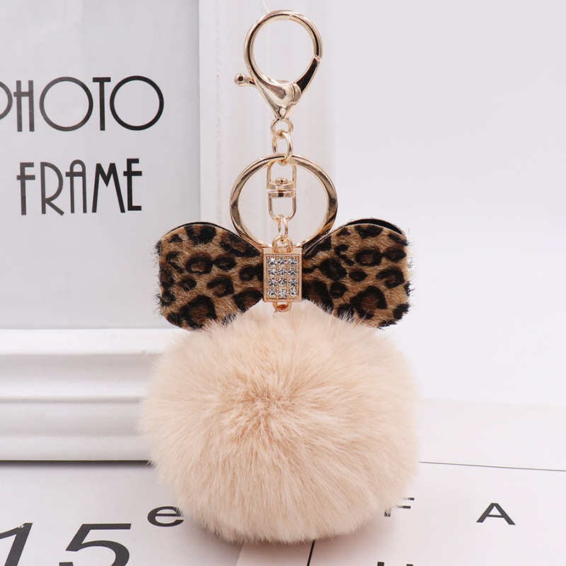 Fluffy Faux Fur Pompons Keyrin - Art Craft Girl avaliação e preço